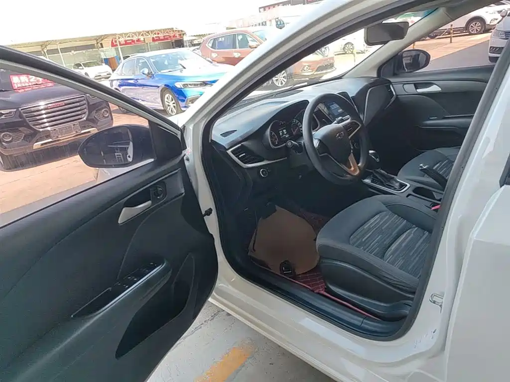 Chevrolet Monza 2019 Redline 320T DCT Joy Edition China VI фото 16