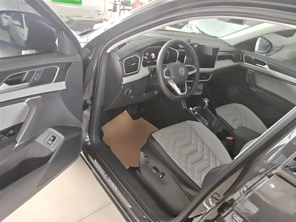 Volkswagen Tayron 2024 300TSI 2WD Luxury Plus Advanced фото 16