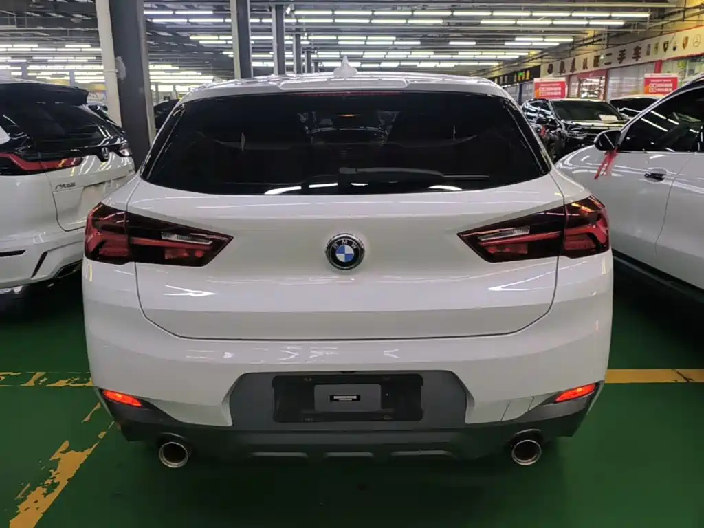 Photo 6 - BMW X2
