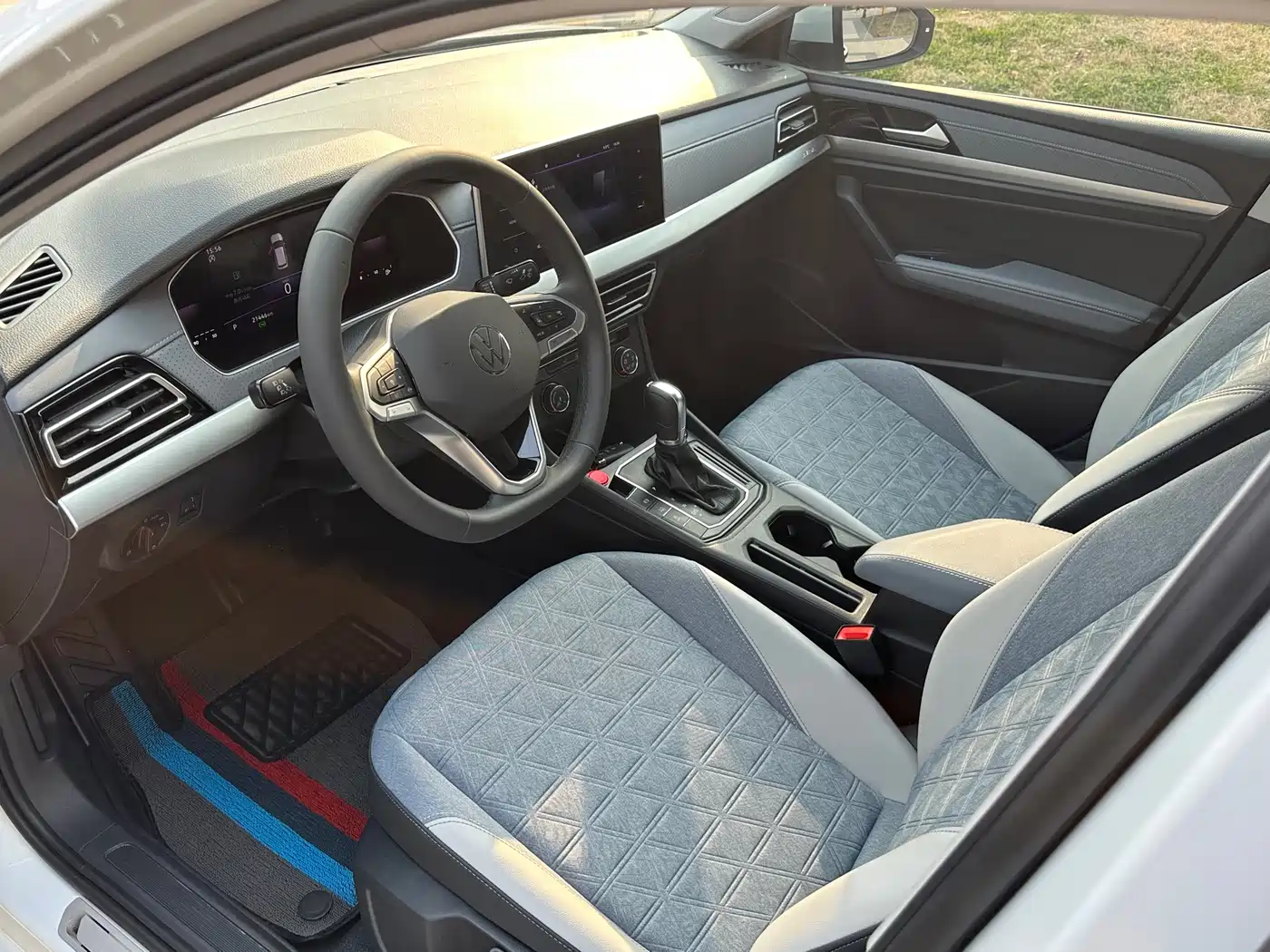Volkswagen Lavida 2024 Model 1.5L Automatic Full Comfort Edition фото 9