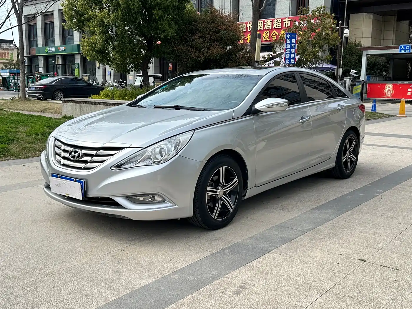 Hyundai Sonata 2011 2.0L Auto Premium Edition