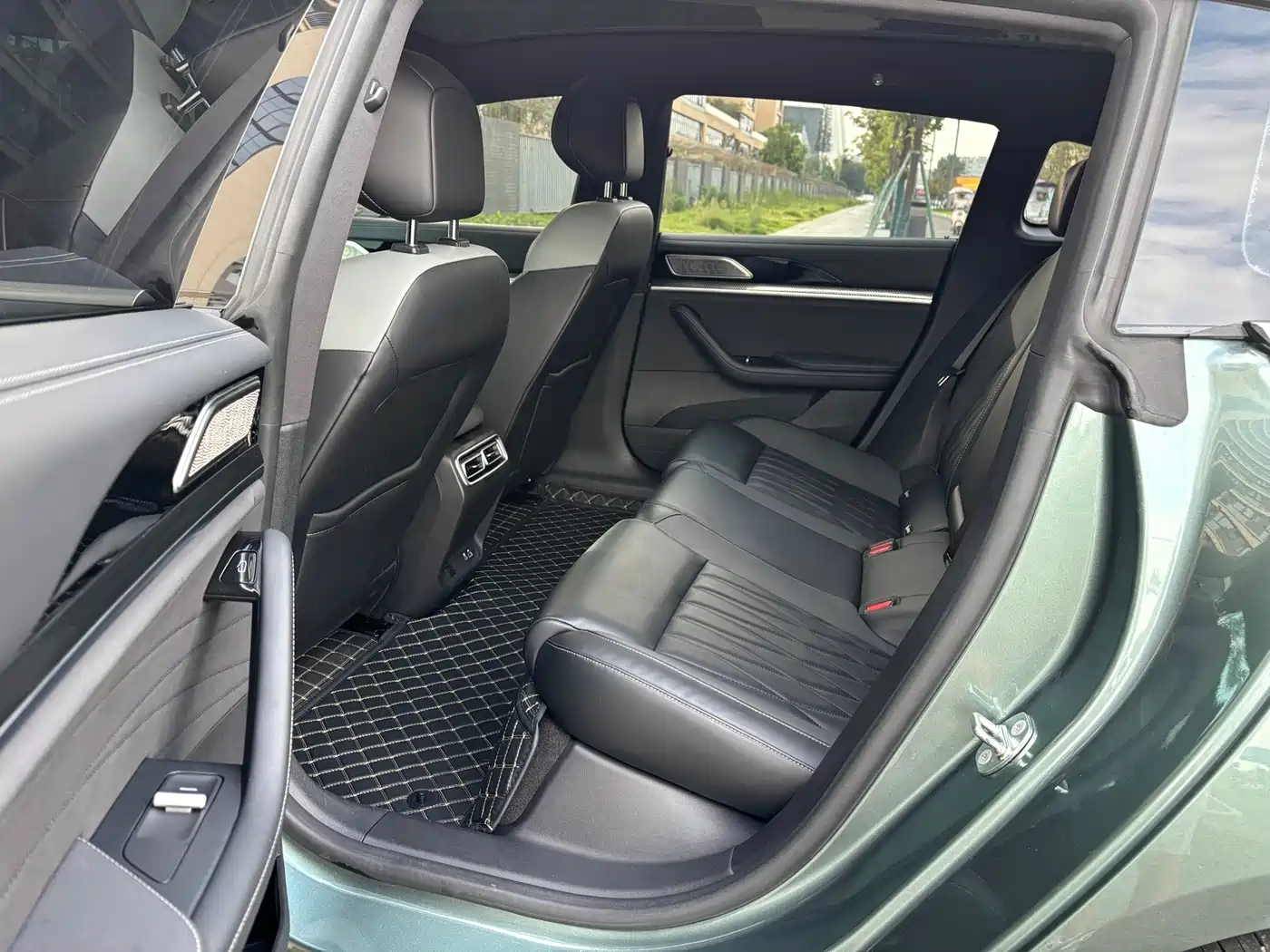 Nezha Auto Nezha S Shooting Brake 2024 2024 Model Range Extender 300 Standard
