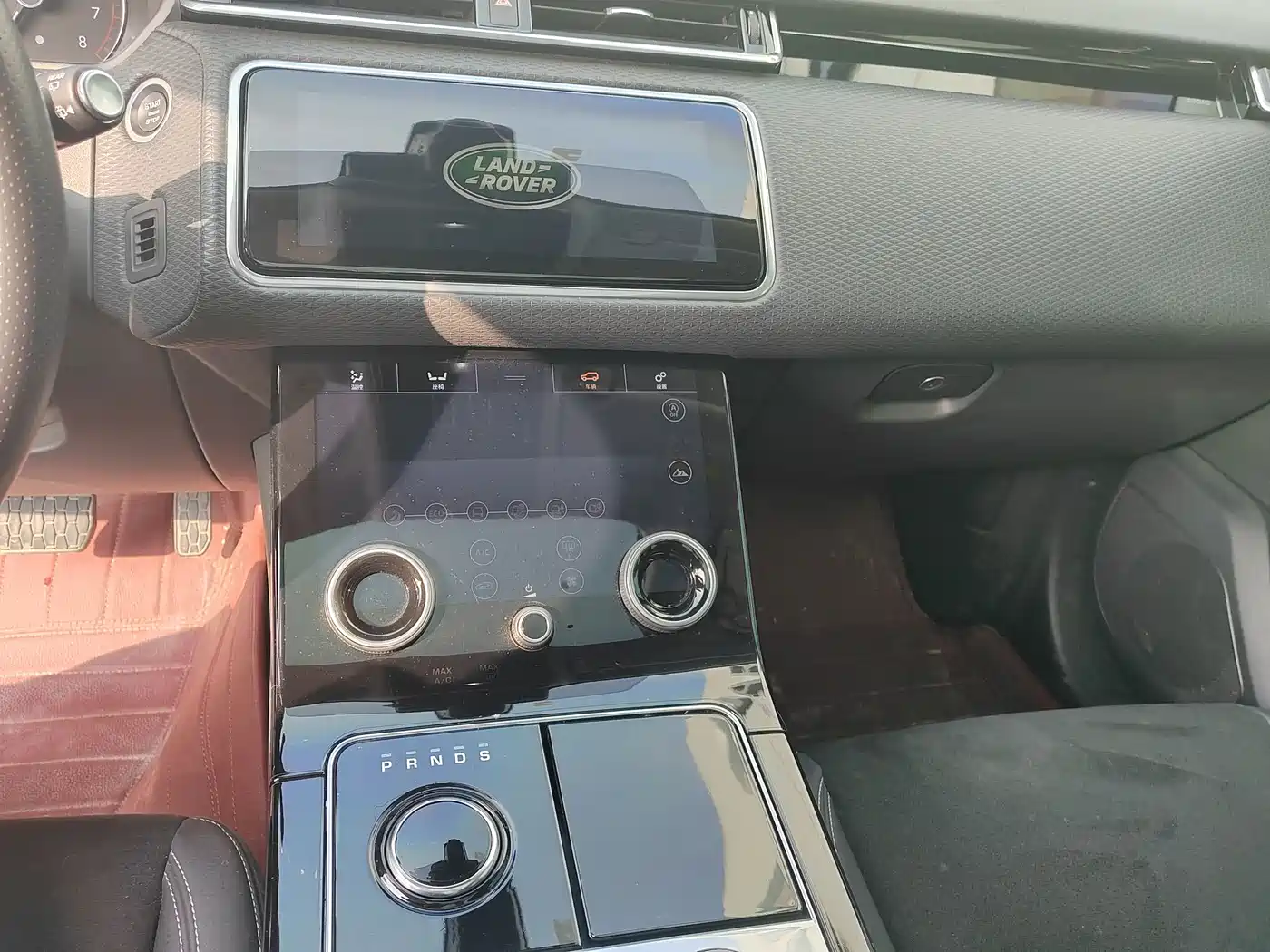 Land Rover Range Rover Velar 2019 250PS фото 10