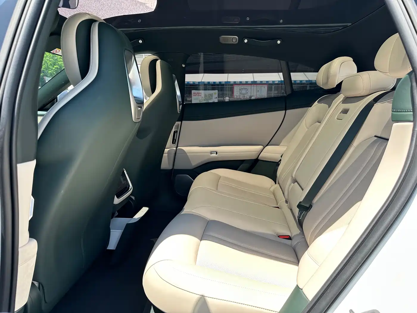 Xiaomi Auto Xiaomi YU7 2025 Extended Range AWD Pro фото 13