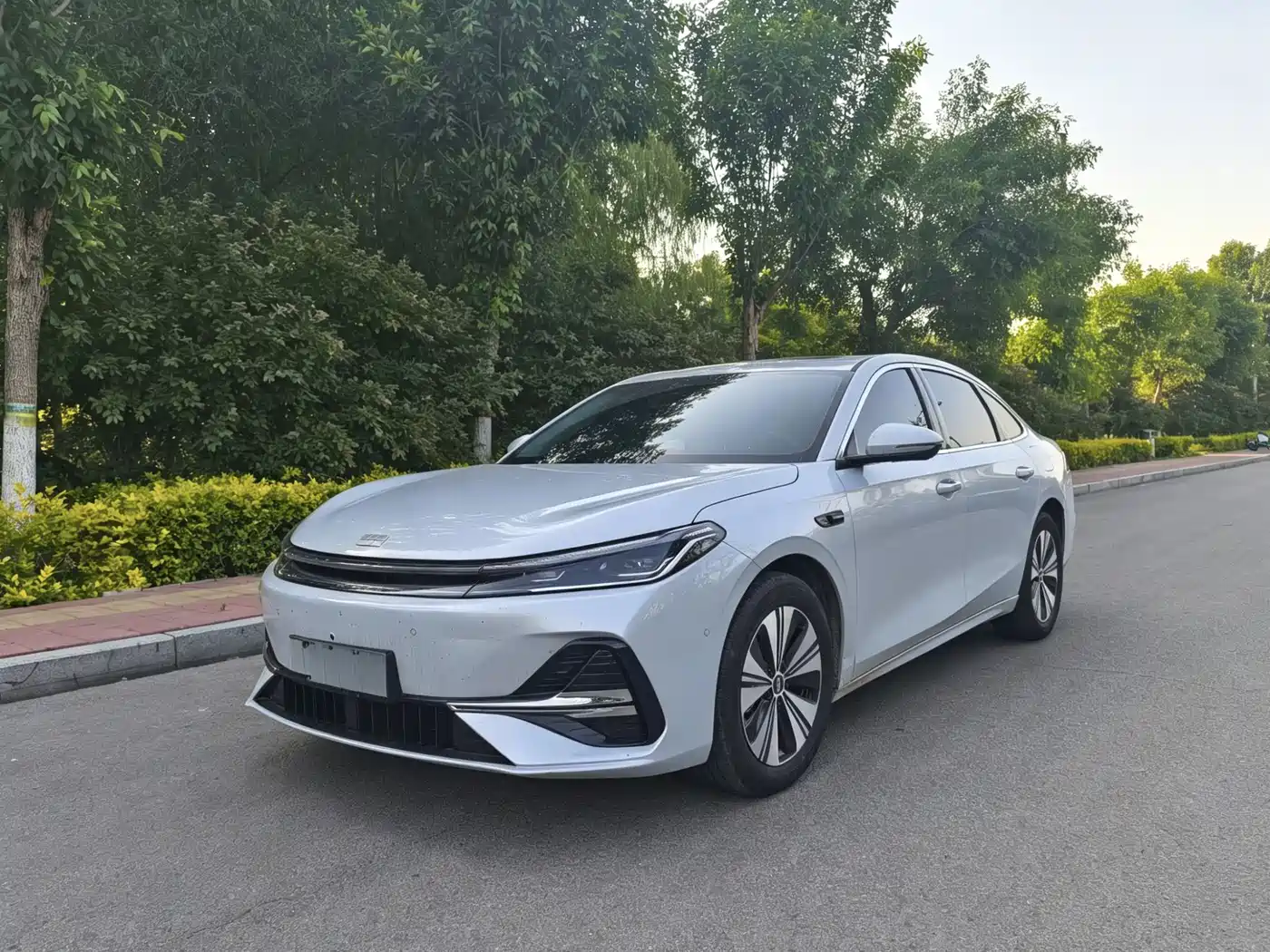 Geely Galaxy Galaxy A7 2025 EM-i 150km Explorer+ Edition