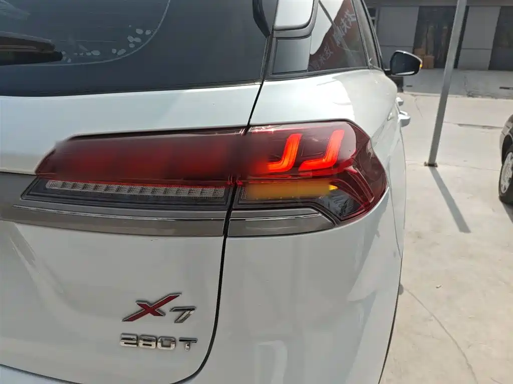صورة 24 - Changan Oshan X7