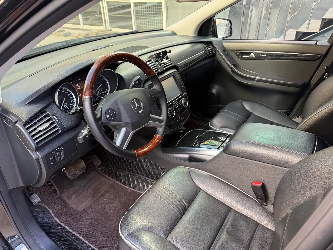 Mercedes-Benz R-Class 2015 R 400 4MATIC Business фото 6