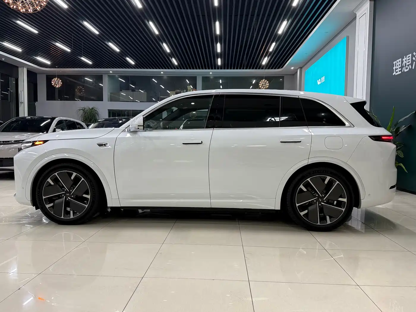 Li Auto IDEAL L7
