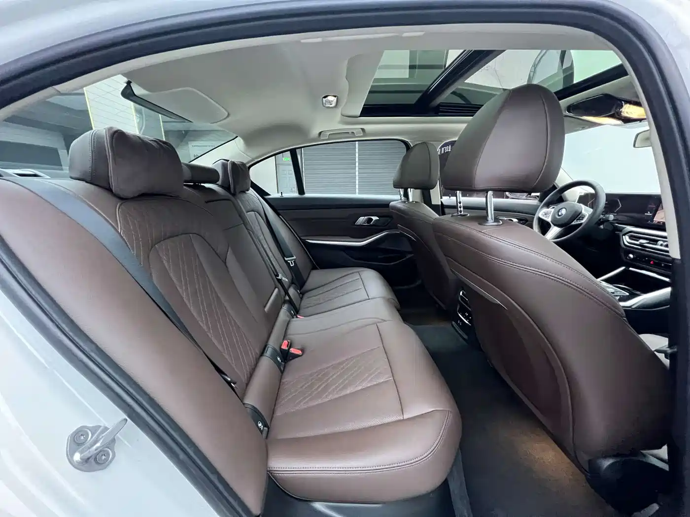 BMW 3 Series 2023 320Li M Sport Package фото 19