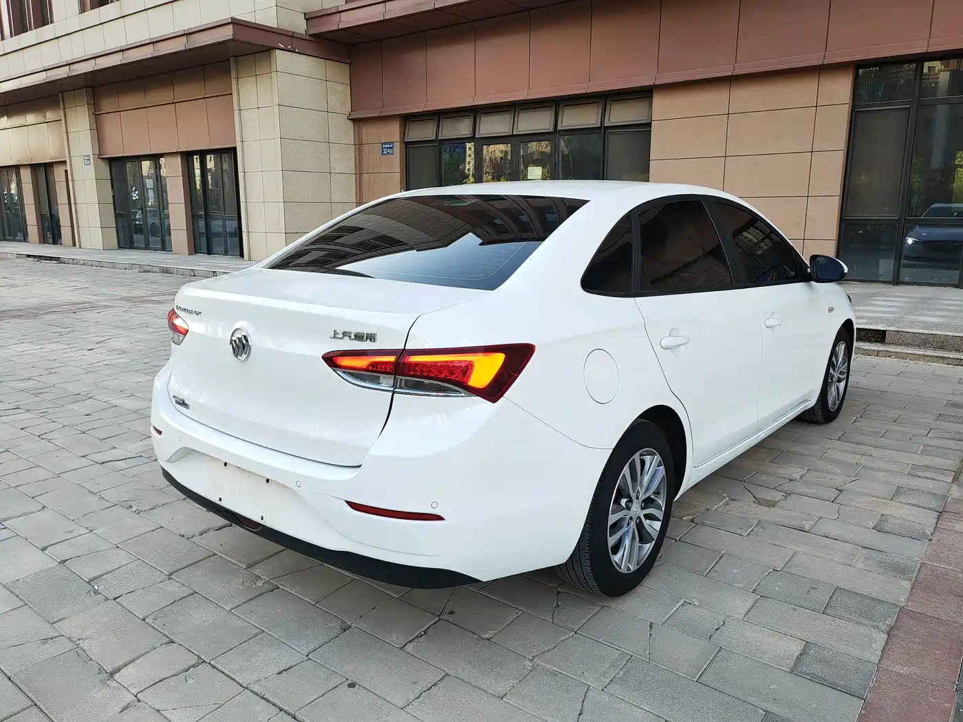 Buick Excelle 2021 1.3T Auto Mild Hybrid Elite фото 4