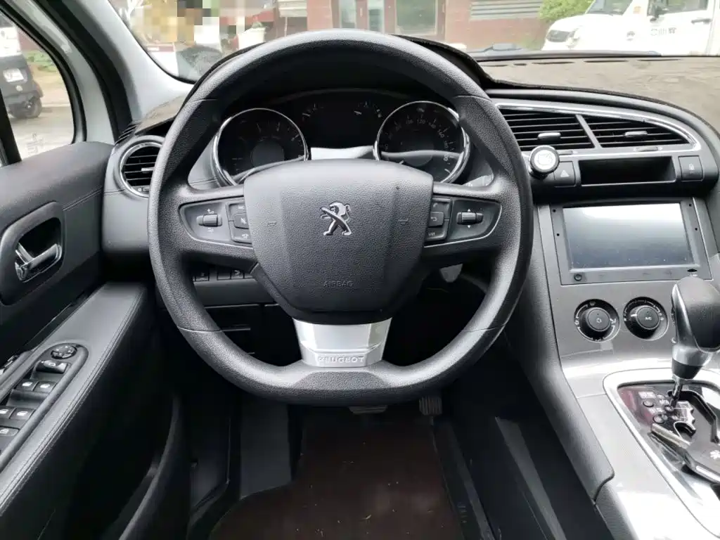 Peugeot 3008 2017 2016 1.6THP Automatic Classic Edition
