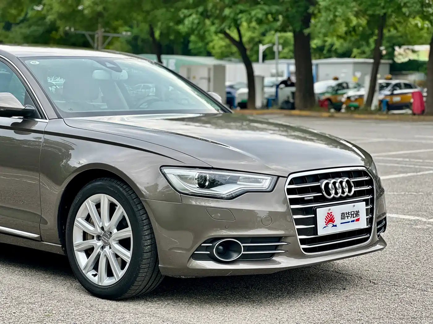 Photo 6 - Audi A6L