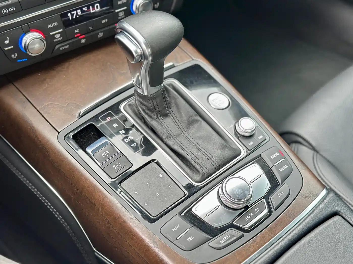 Photo 25 - Audi A6L