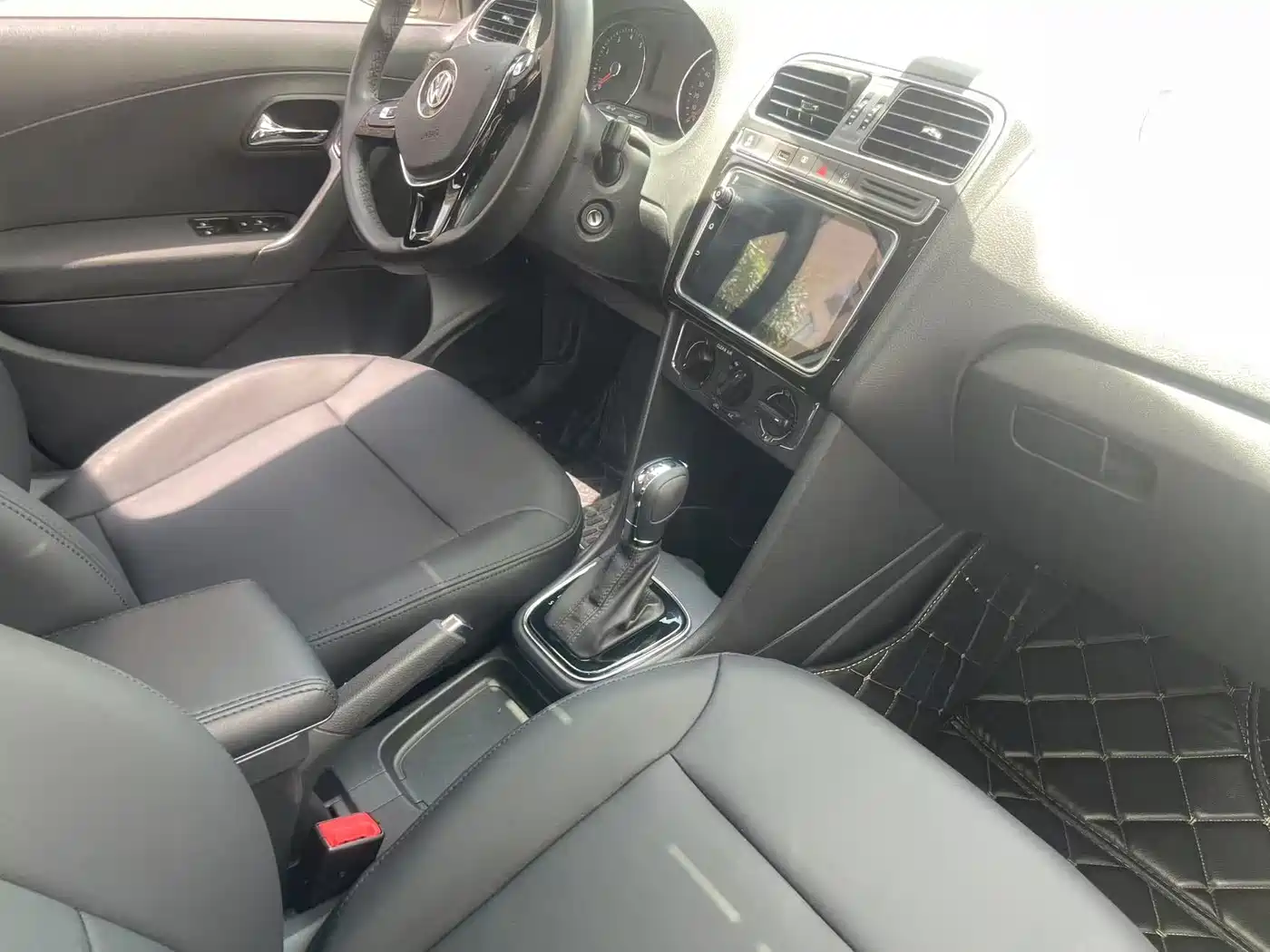 Volkswagen Polo 2018 1.5L Auto Comfort фото 6
