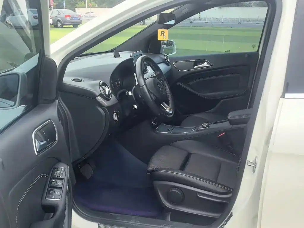 Фото 7 - Mercedes-Benz B-Class