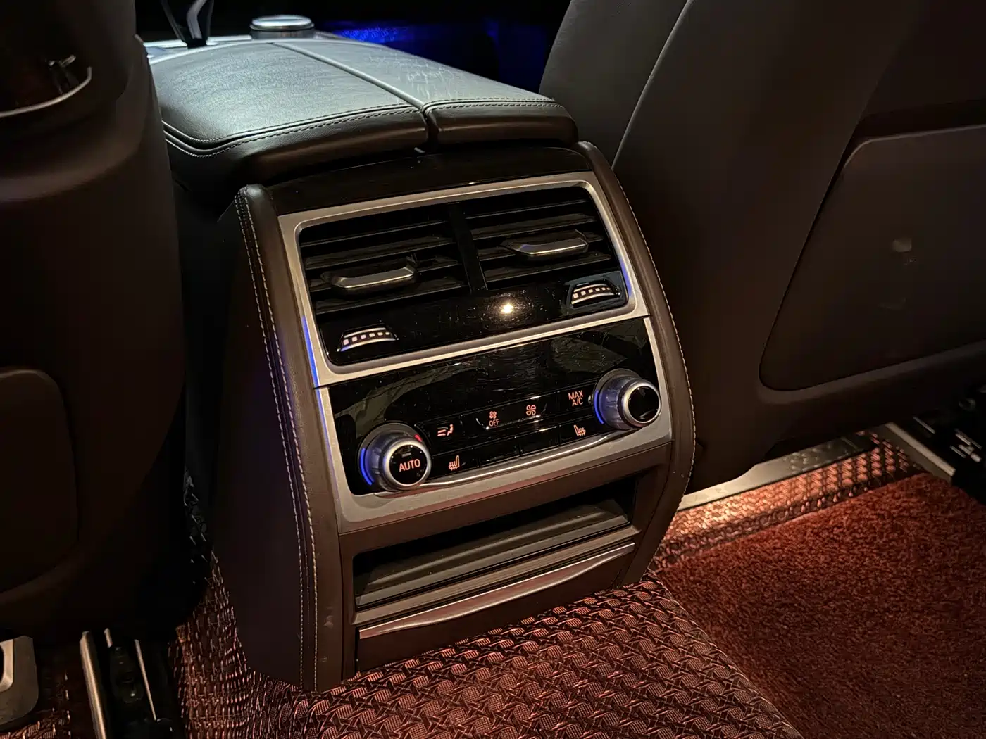 BMW 7 Series 2021 Model 730Li Luxury Package фото 21
