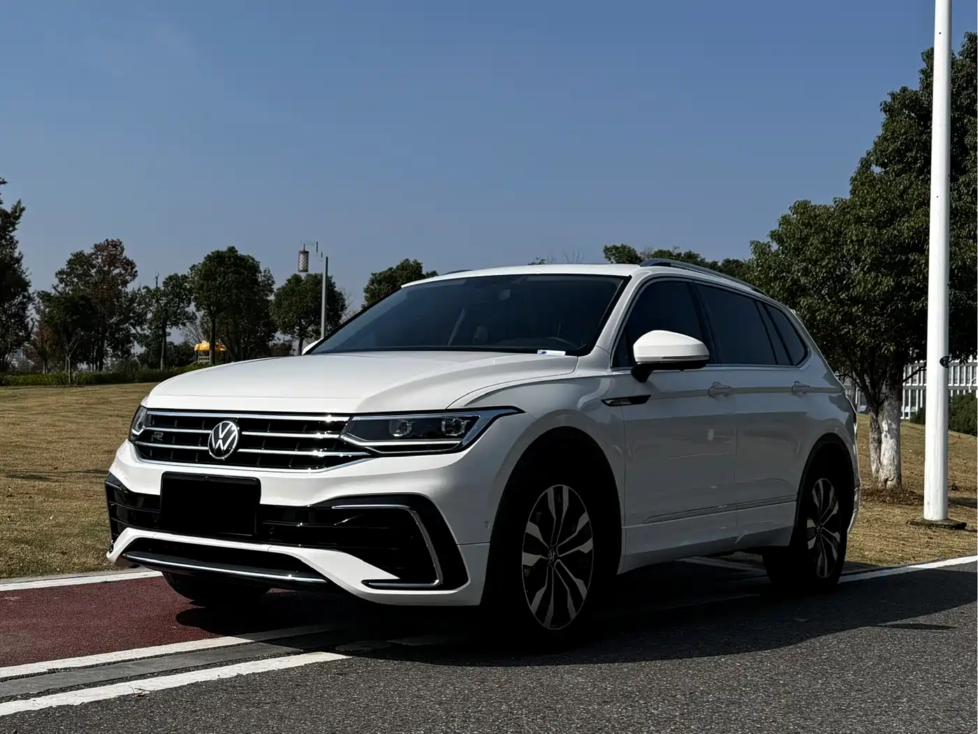 Volkswagen Tiguan L 2022 330TSI Auto 2WD R-Line Premium Edition