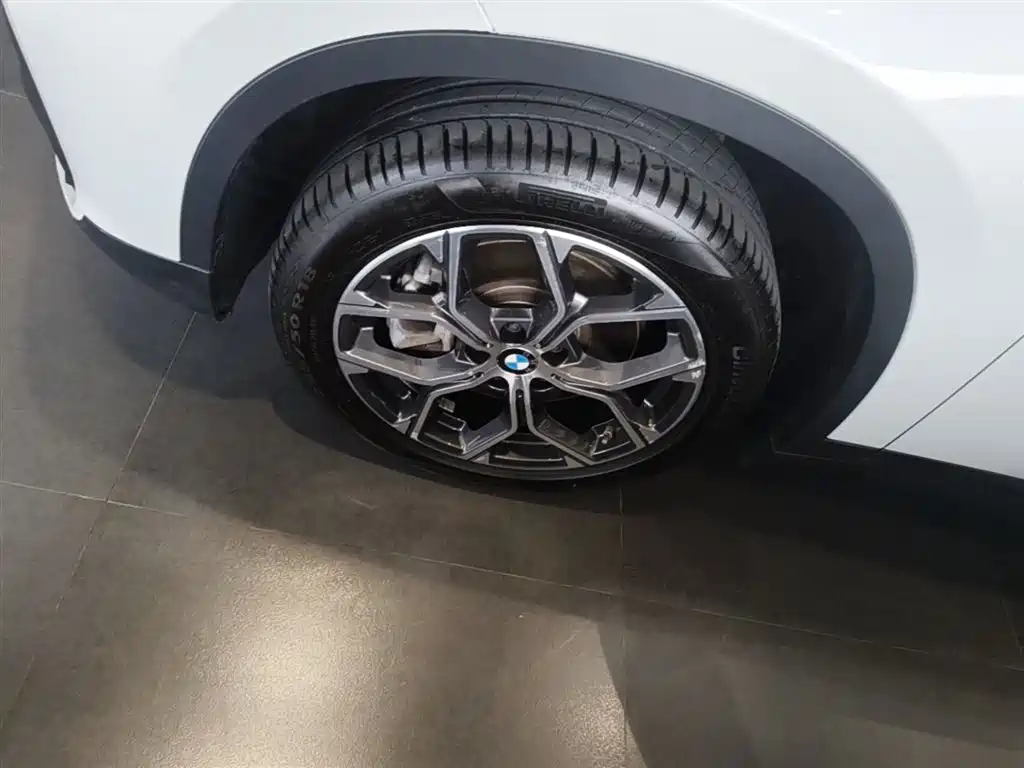 BMW X1 2022 sDrive25Li Leading фото 23