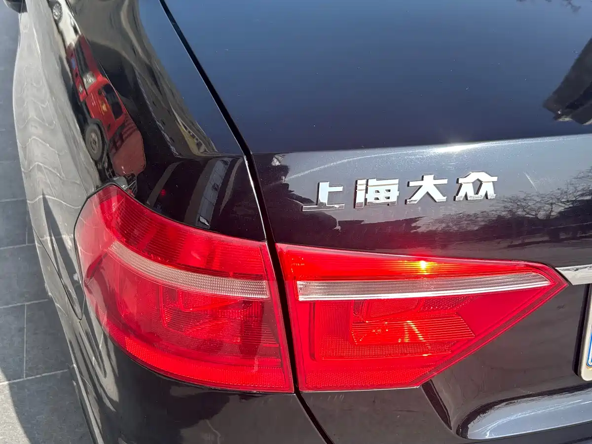 Volkswagen Lavida 2013 1.4TSI DSG Comfort Edition фото 7