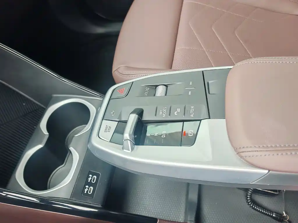 BMW iX1 2024 2023 eDrive25L X Design Package