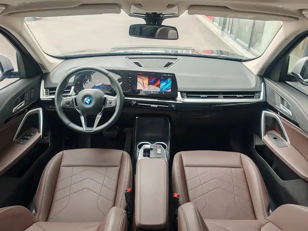 BMW iX1 2024 2023 eDrive25L X Design Package