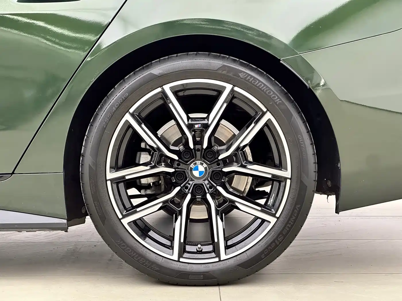 BMW 4 Series 2023 425i Gran Coupe M Sport Shadowline Package фото 17