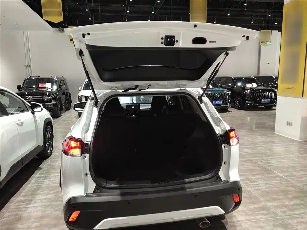 Toyota Corolla Cross 2024 2.0L Smart Hybrid Dual Engine Pioneer Edition фото 19