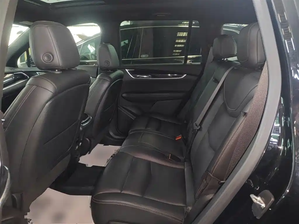 Cadillac XT6 2022 2.0T 7-Seater 2WD Luxury Edition фото 13