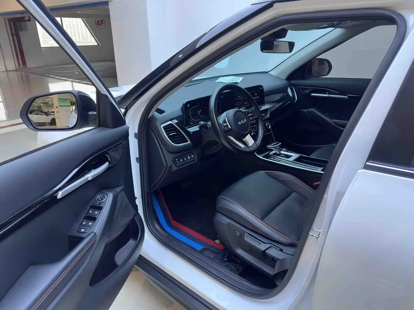 Kia Seltos 2023 1.5L CVT Luxury Edition фото 10