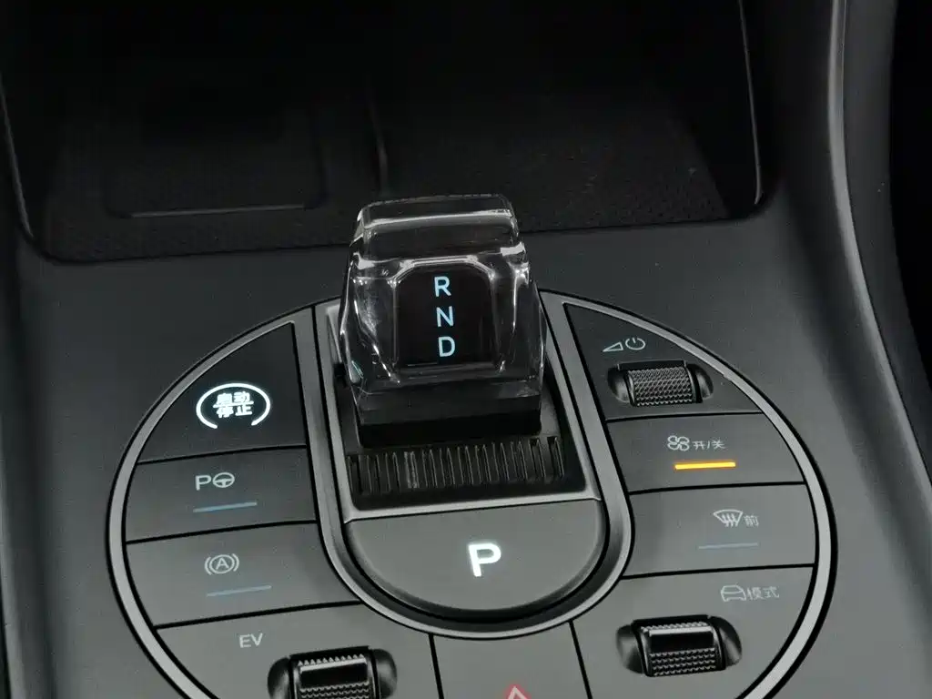BYD Seal 05 DM-i 2025 DM-i Smart Drive Edition 115KM Honor фото 13