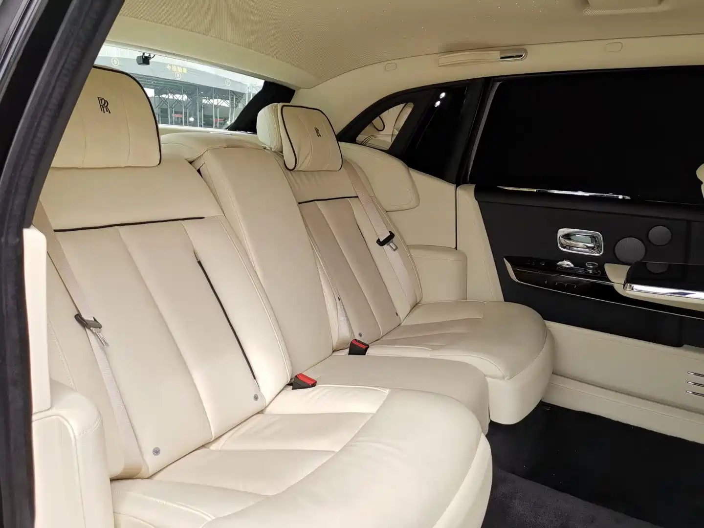 Фото 6 - Rolls-Royce Phantom