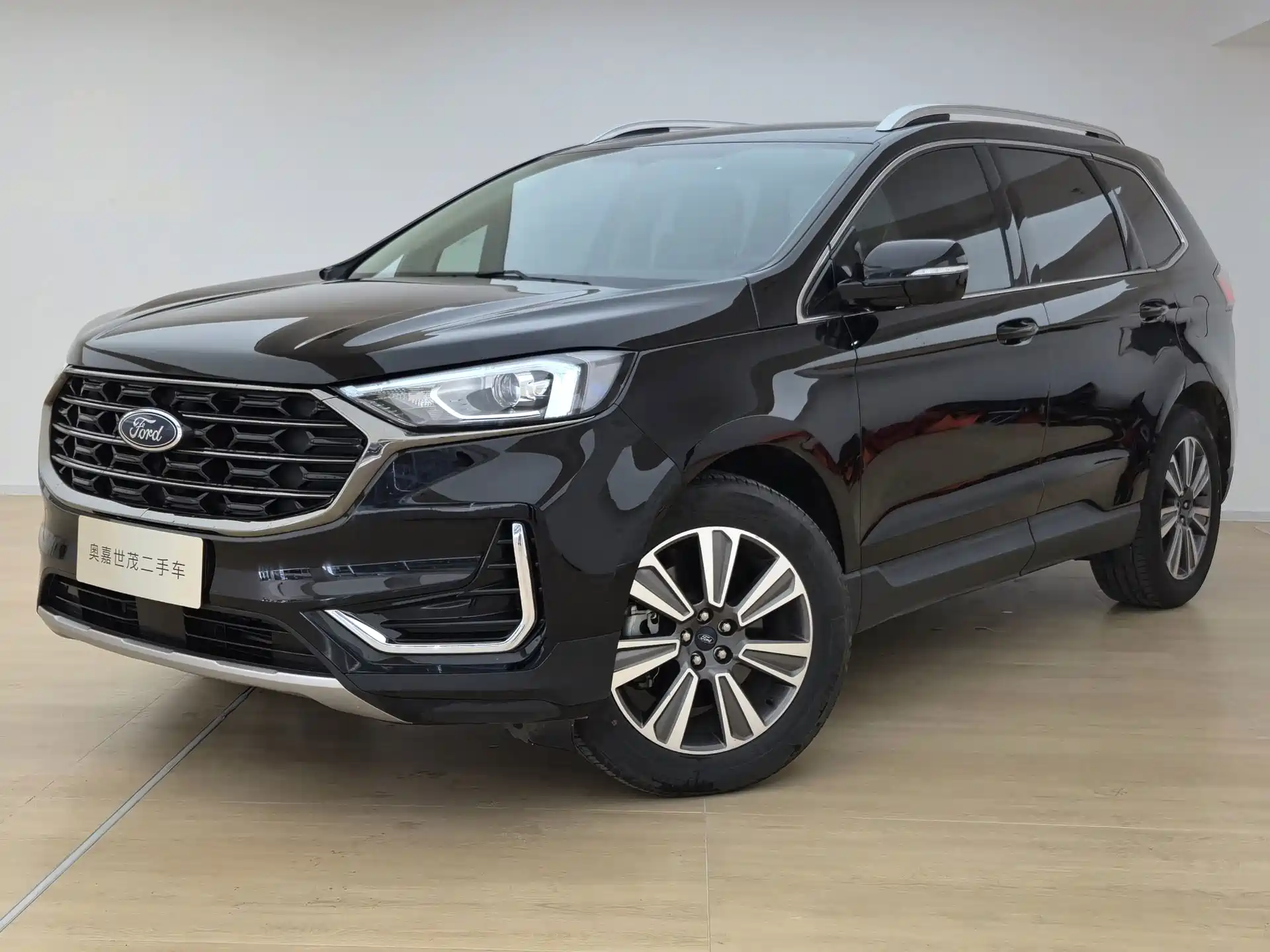 Фото 1 - Ford Edge