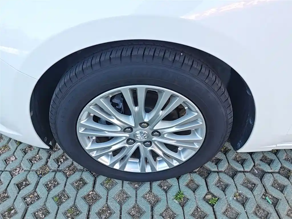 Buick Excelle 2015 15N Manual Elite фото 23