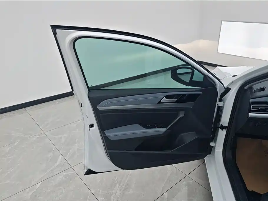 Volkswagen Lavida 2024 Model 1.5L Automatic Starlight 5 Million Edition фото 7