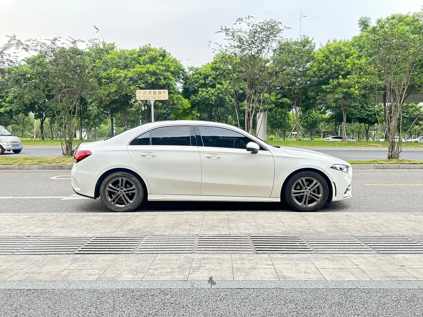 Mercedes-Benz A-Class 2022 A 180 L фото 7