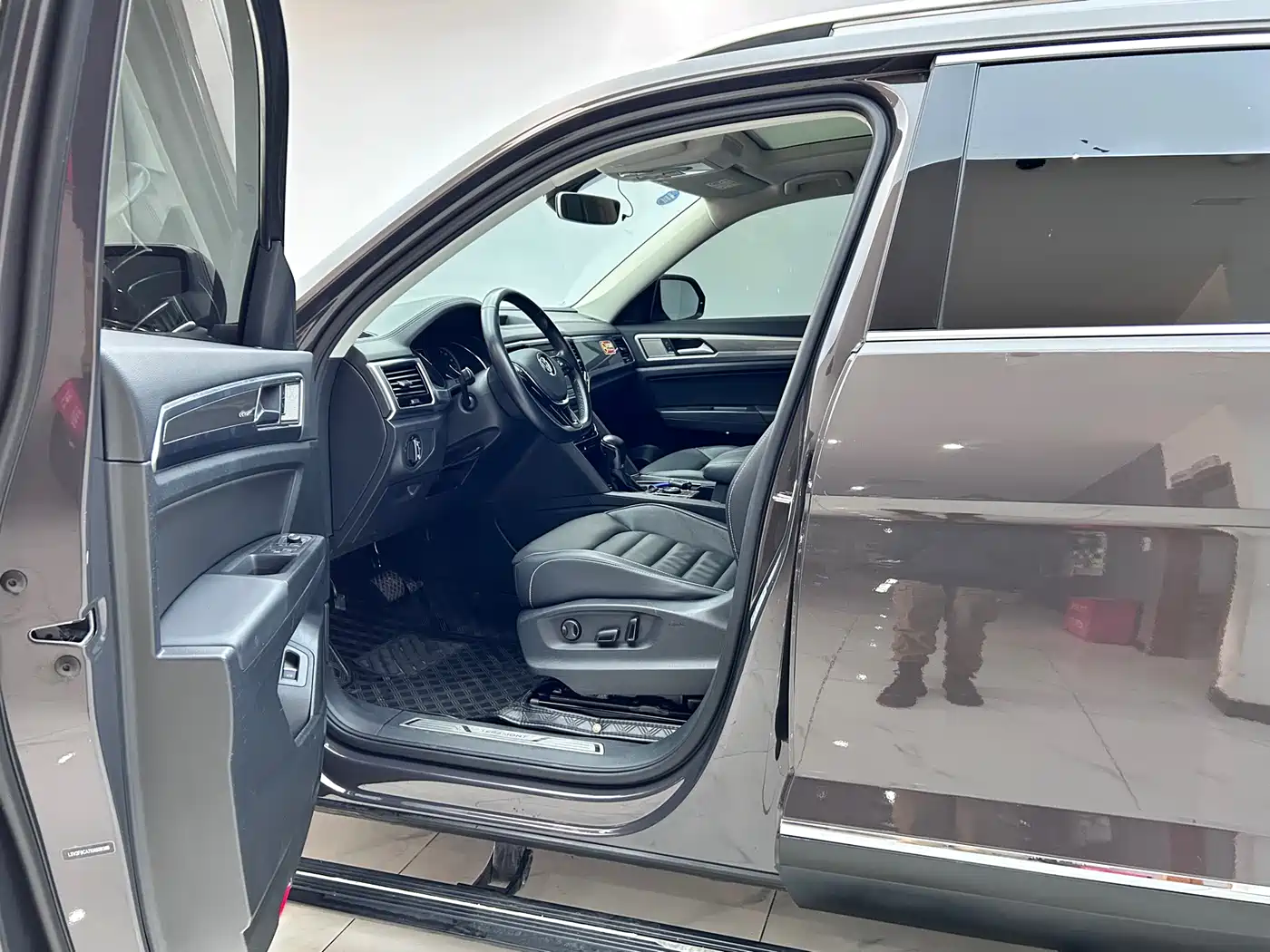 Volkswagen Teramont 2019 380TSI 4WD Luxury Edition China VI фото 8