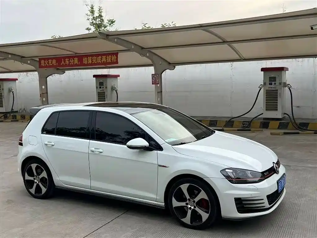 Volkswagen Golf GTI 2016 2.0TSI GTI