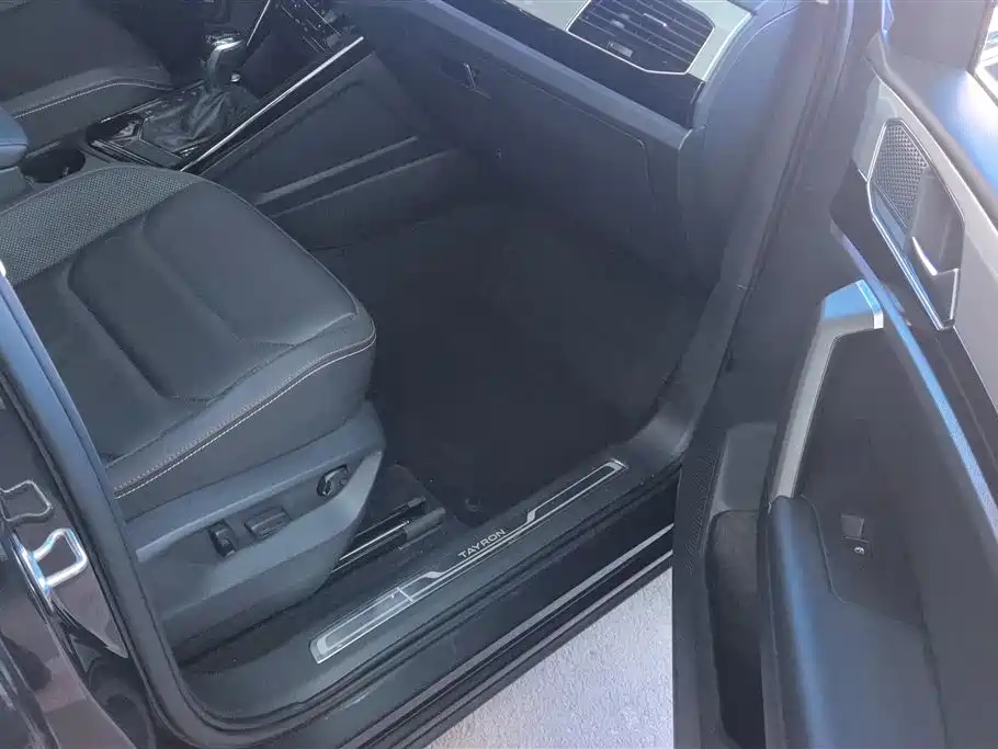 Volkswagen Tayron 2021 330TSI 2WD Luxury Smart Connect Edition фото 8