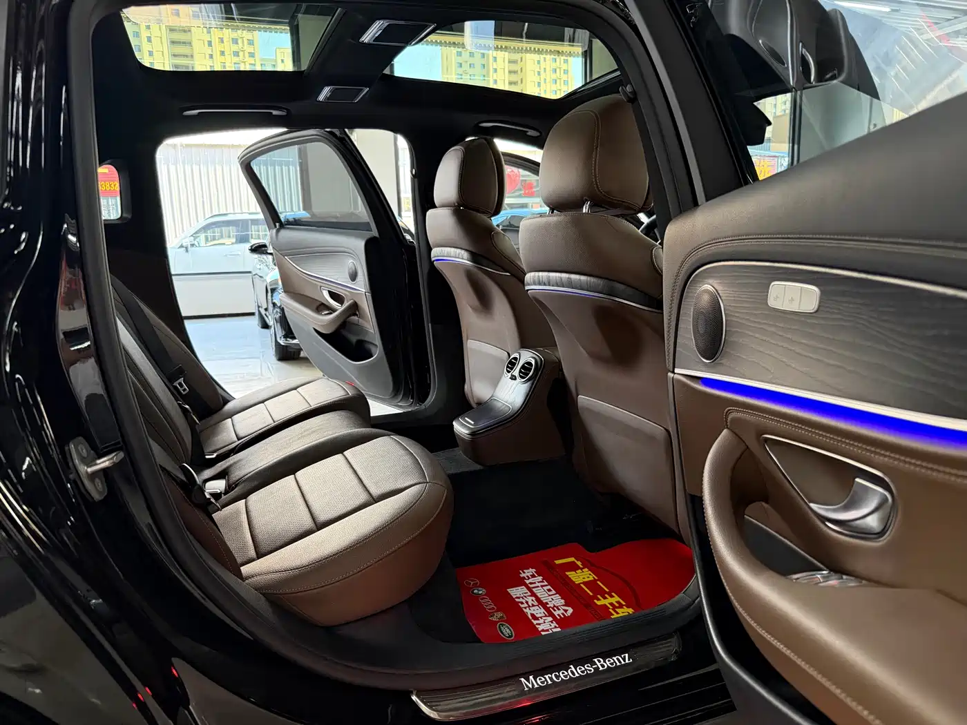 Mercedes-Benz E-Class 2023 E 300 L Sport Fashion фото 10