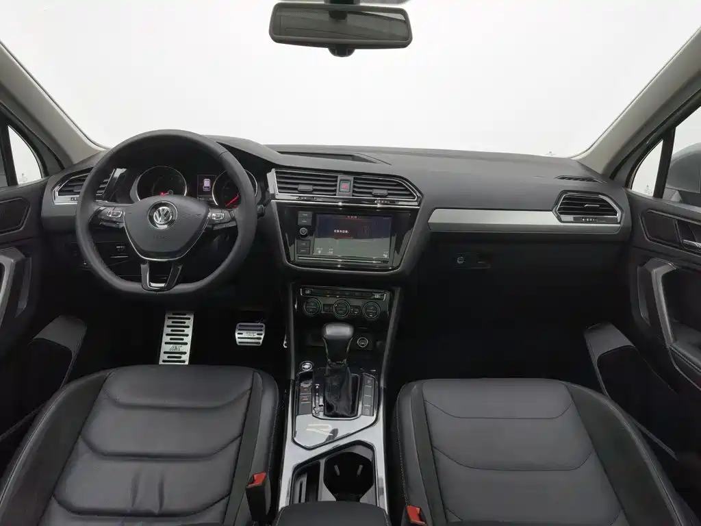 Фото 5 - Volkswagen Tiguan L