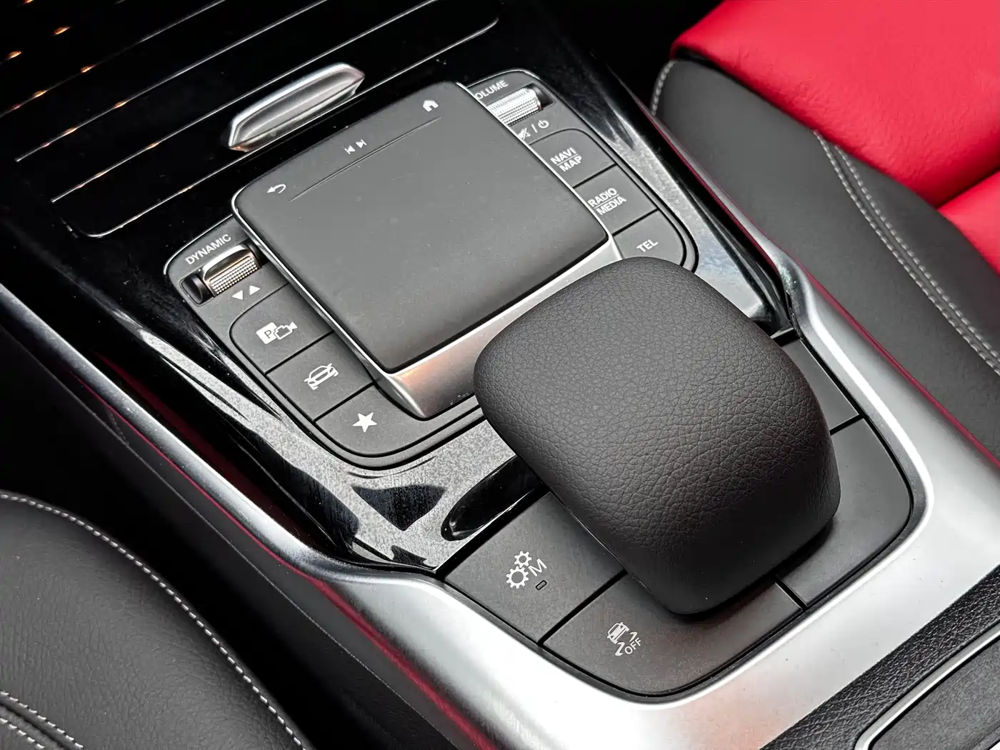 Mercedes-Benz A-Class AMG (Import) 2022 AMG A 35 4MATIC фото 15