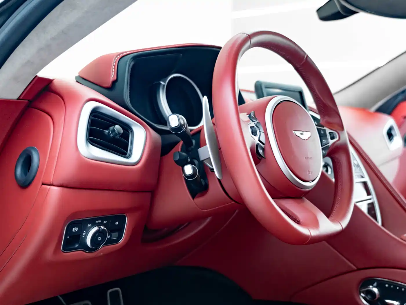 Aston Martin DB11 2022 2022 4.0T V8 Coupe