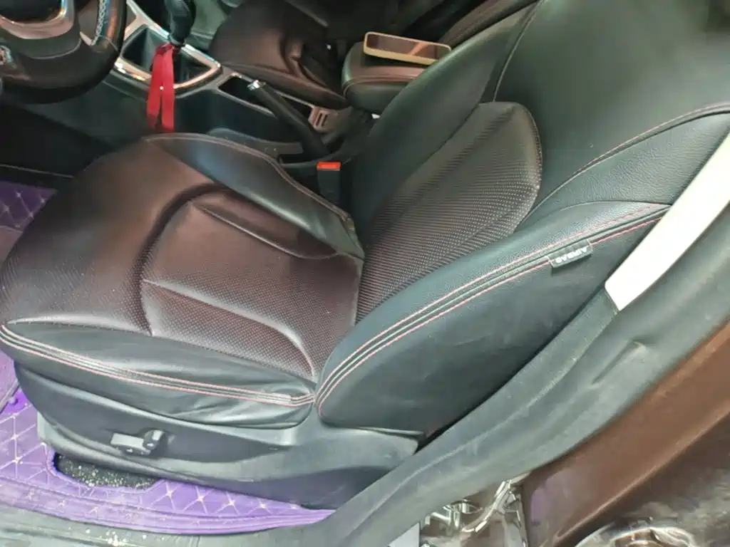 Baojun 560 2017 2016 1.8L Manual Luxury