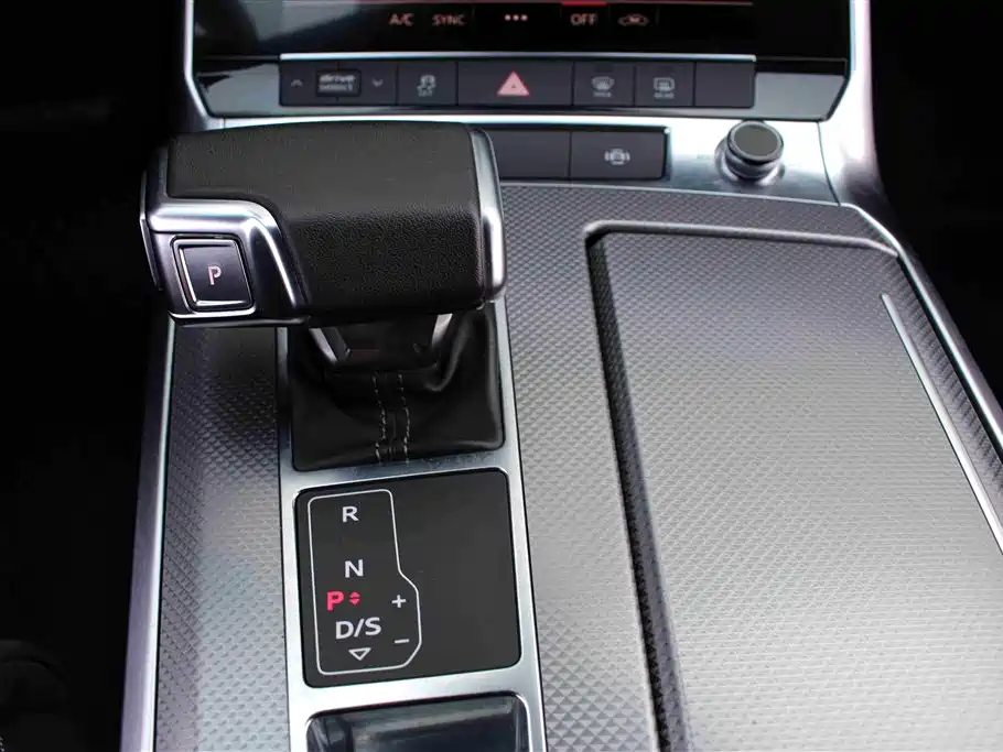 Audi A6L 2019 40 TFSI Luxury Dynamic фото 8