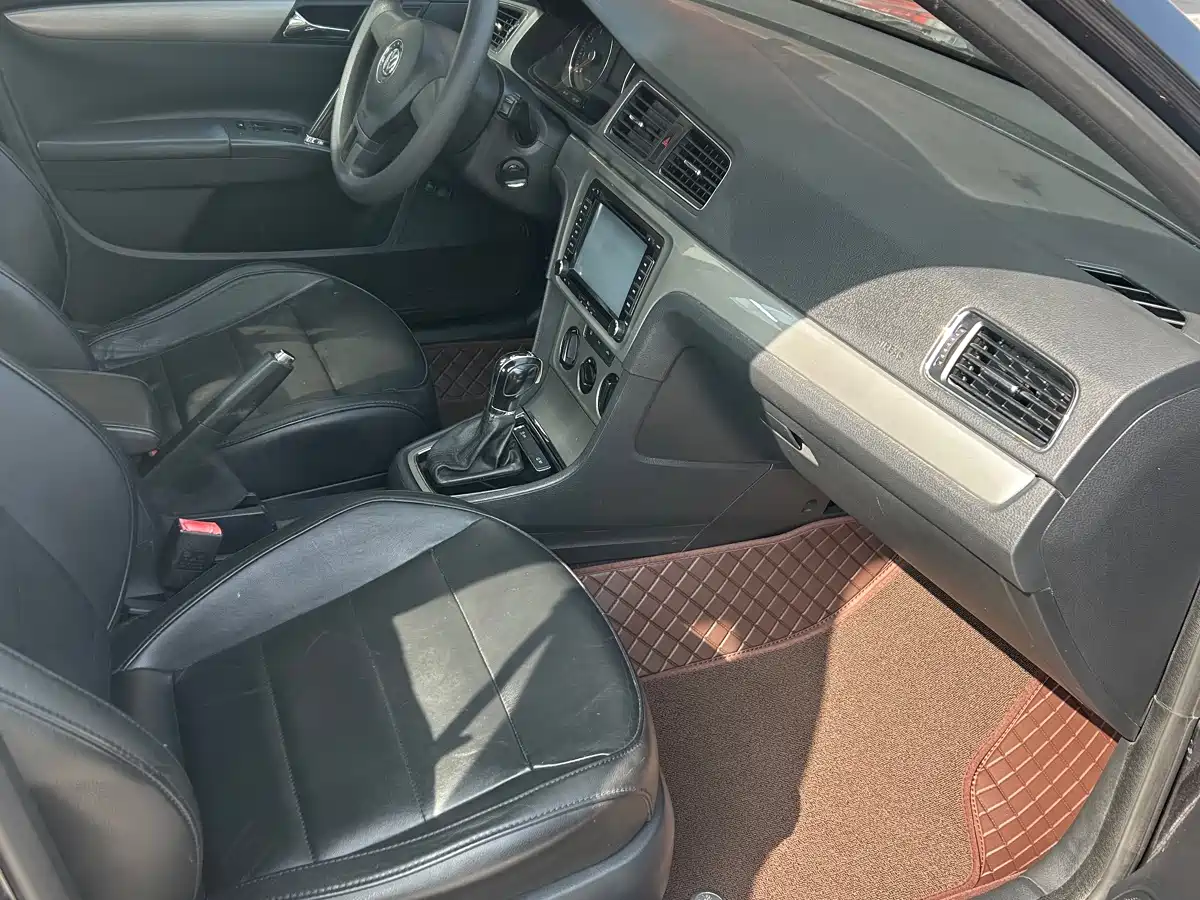 Volkswagen Lavida 2013 1.4TSI DSG Comfort Edition фото 13