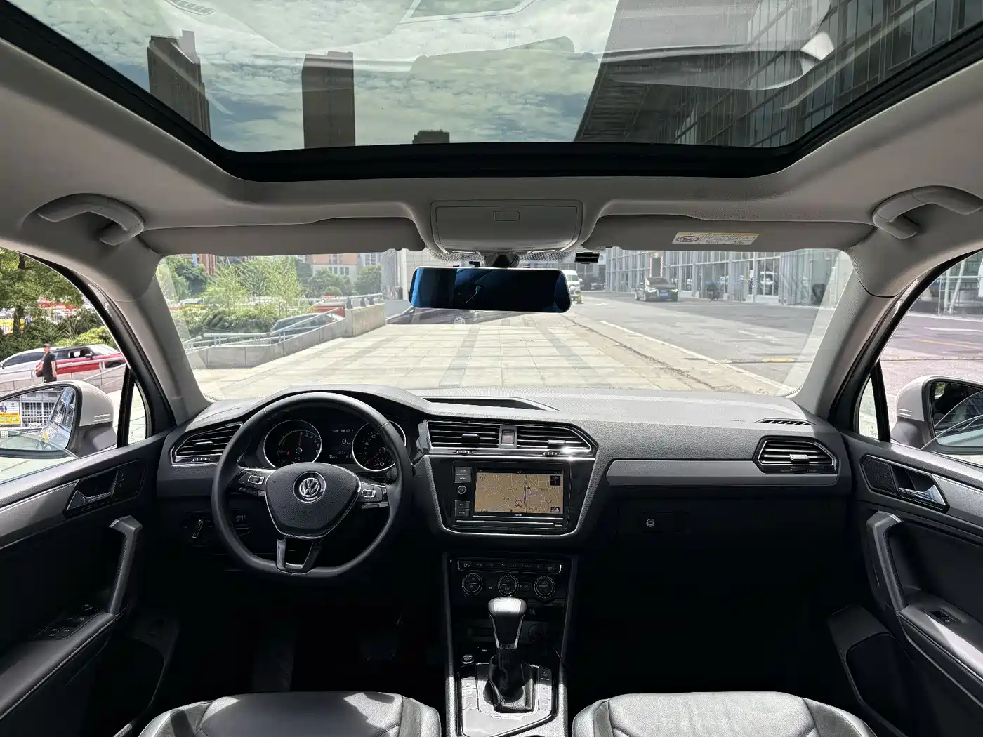 Volkswagen Tiguan L PHEV 2019 430PHEV Hybrid Luxury Edition фото 8