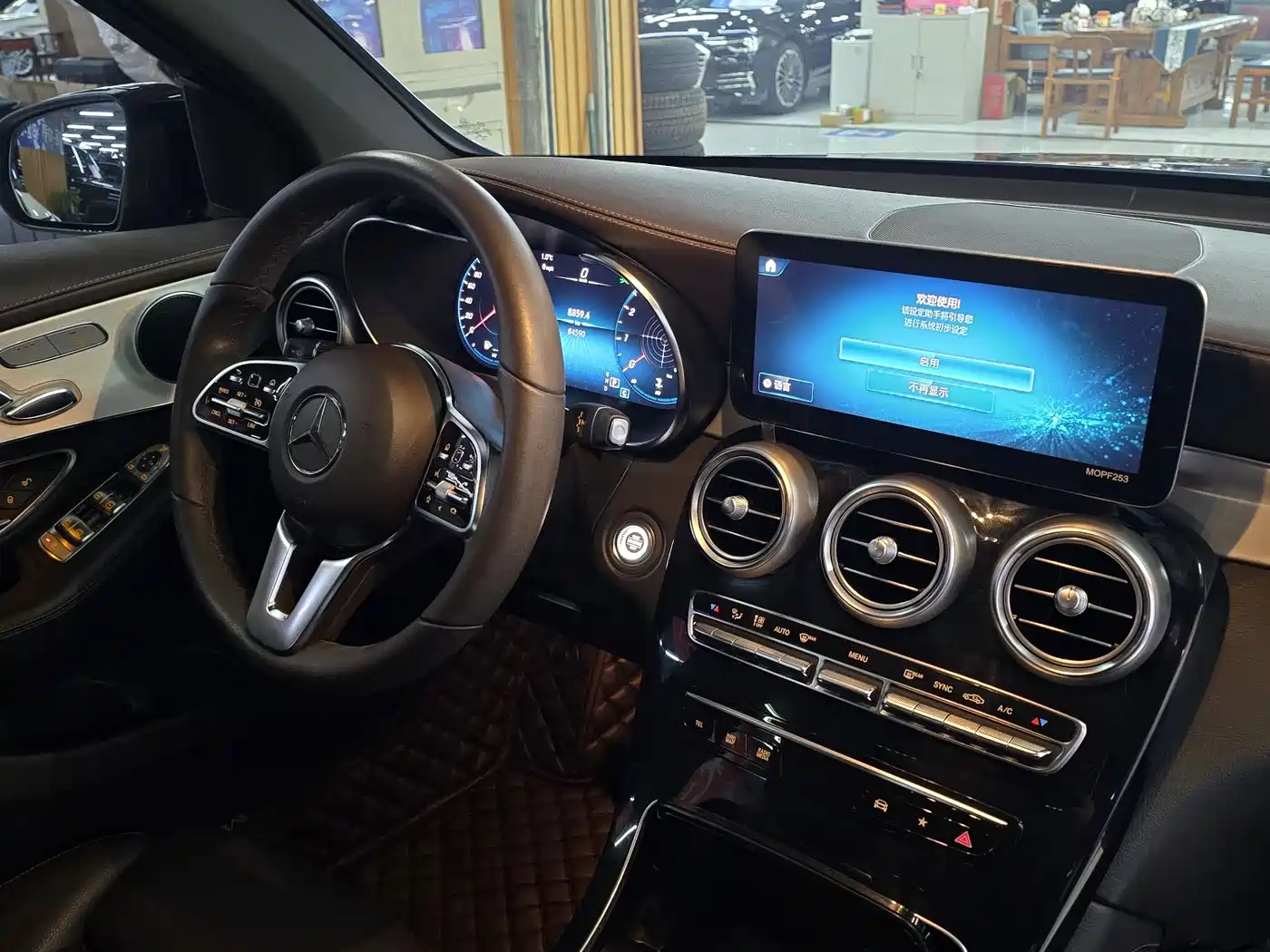 Mercedes-Benz GLC 2021 GLC 260 L 4MATIC Sporty фото 10