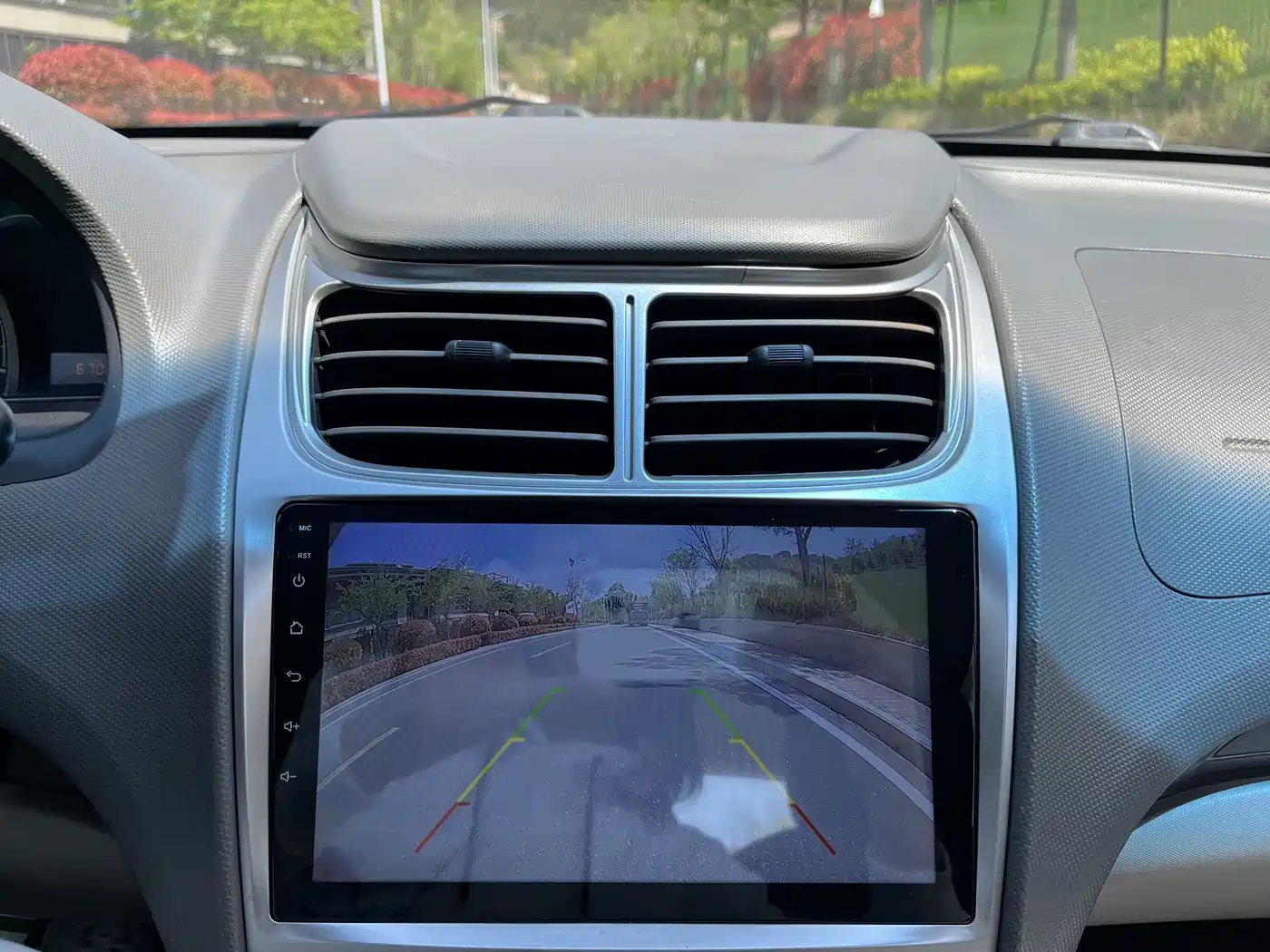 Chevrolet Sail 2013 Sedan 1.2L Manual Fashion Happiness Edition фото 13