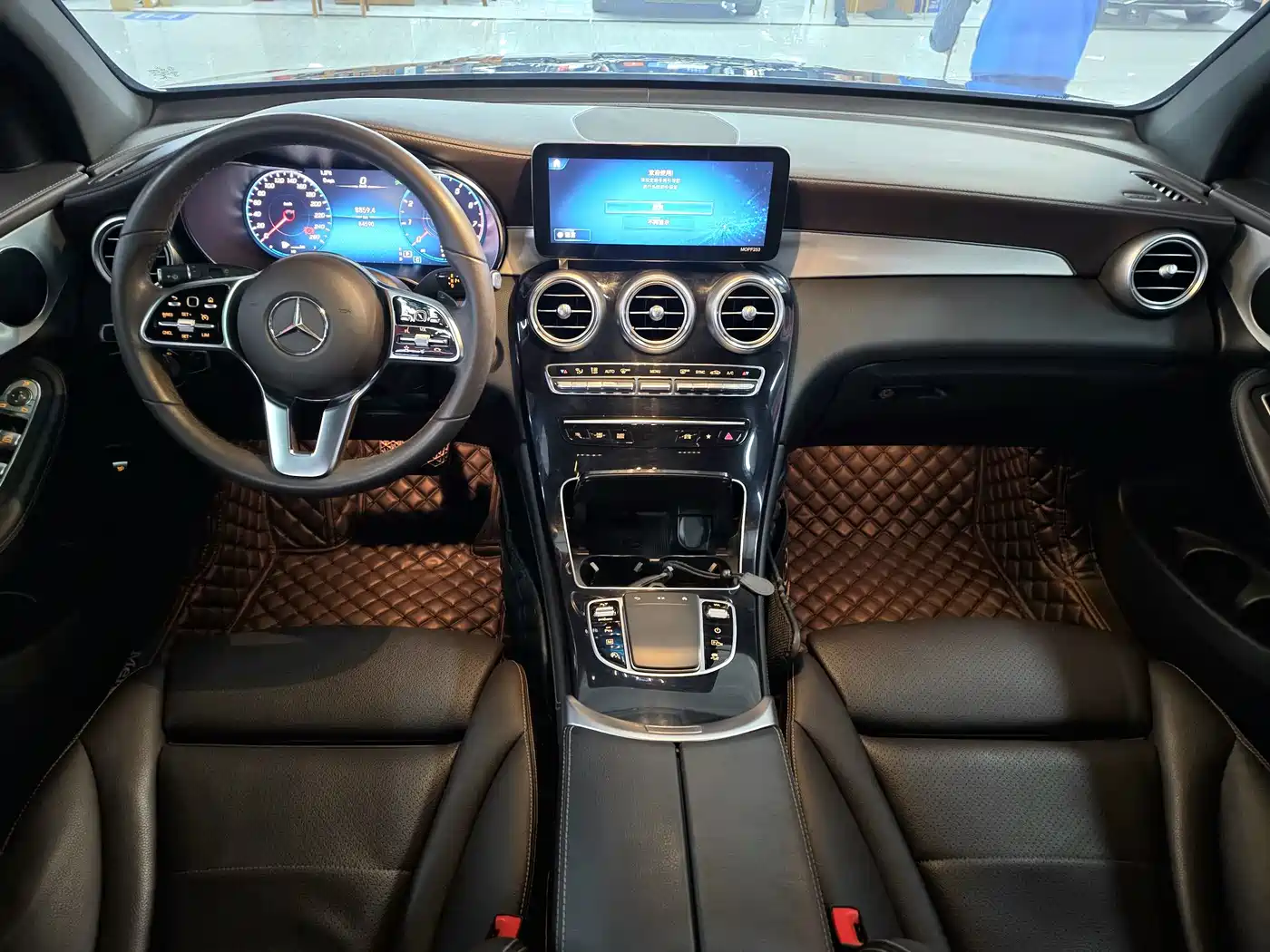 Mercedes-Benz GLC 2021 GLC 260 L 4MATIC Sporty фото 7
