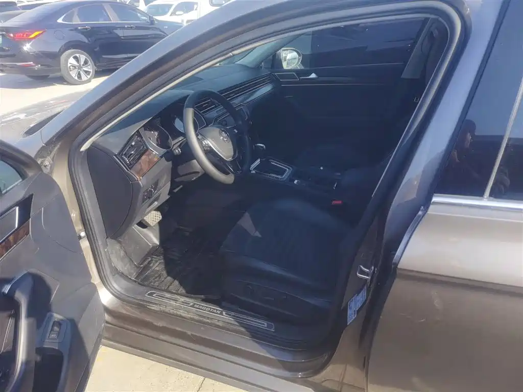 Volkswagen Magotan 2017 330TSI DSG Luxury фото 15